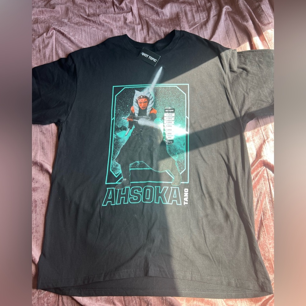 Hot Topic Star Wars t-shirt